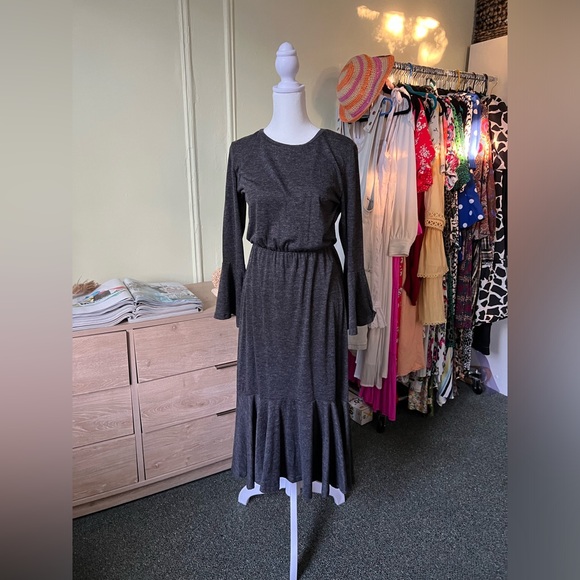 JOE FRESH Grey Long-Sleeve Jersey Stretch Modest Dress Ruffle Hem Bell Sleeve S - Picture 6 of 16